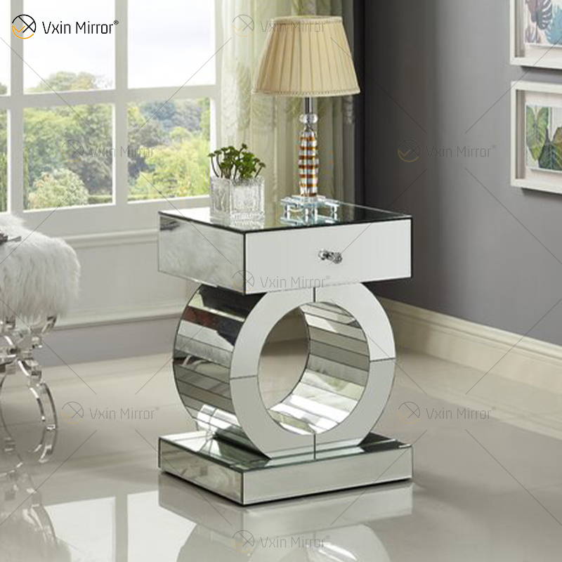 Изготовленный на заказ современный зеркальный прикроватный столик с тумбочками с выдвижными ящиками для домашней мебели для гостиной